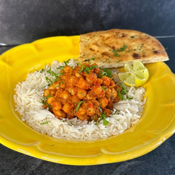 Quick and Easy Vegan Chickpea Curry