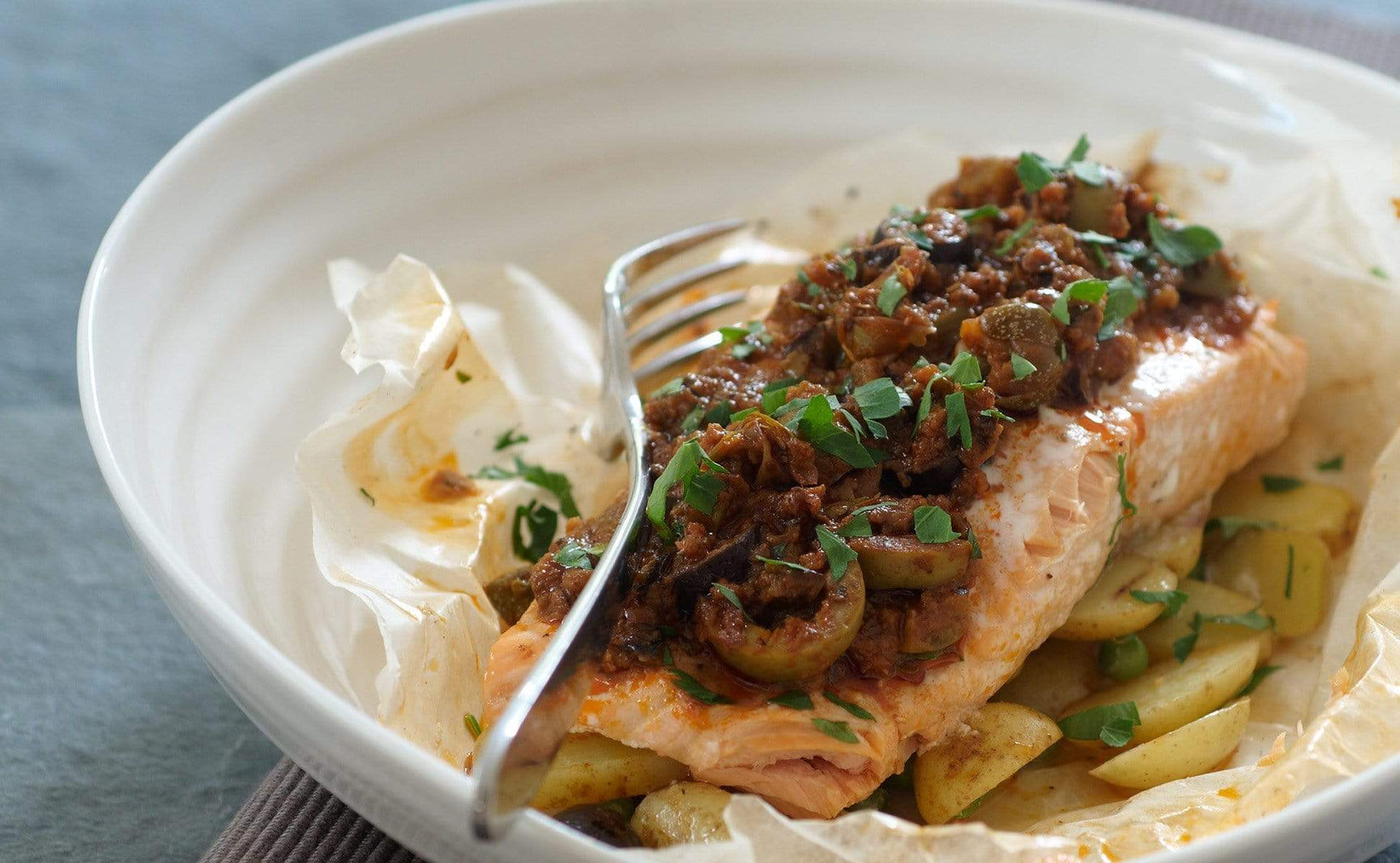 Salmon & New Potato Parcels with Tomato & Olive Intenso