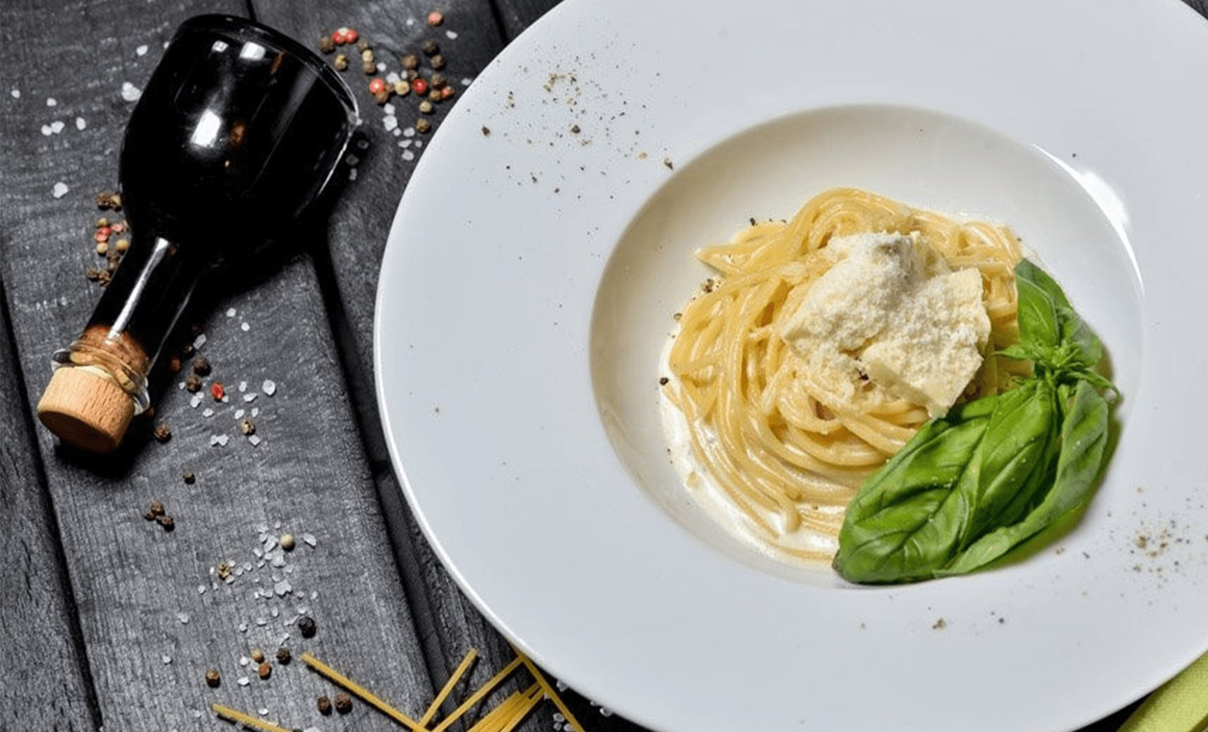 Spaghetti with Butter, Cheese & Black Pepper