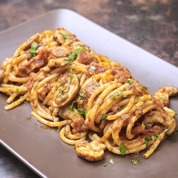 Tomato & Garlic Intenso Spaghetti with Bacon and Mushrooms