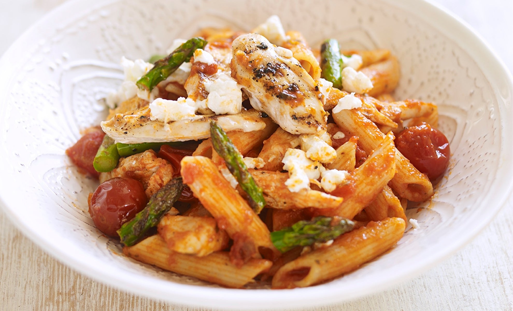 Whole Cherry Tomato & Basil Pasta with Chicken & Goat's Cheese